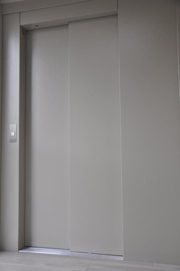 شقة Red Rabbit Tourist And Business Flats - I & II Zele المظهر الخارجي الصورة
